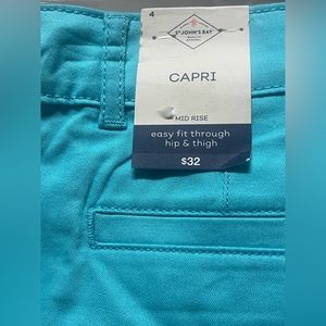 NWT - mid rise carpi size 4